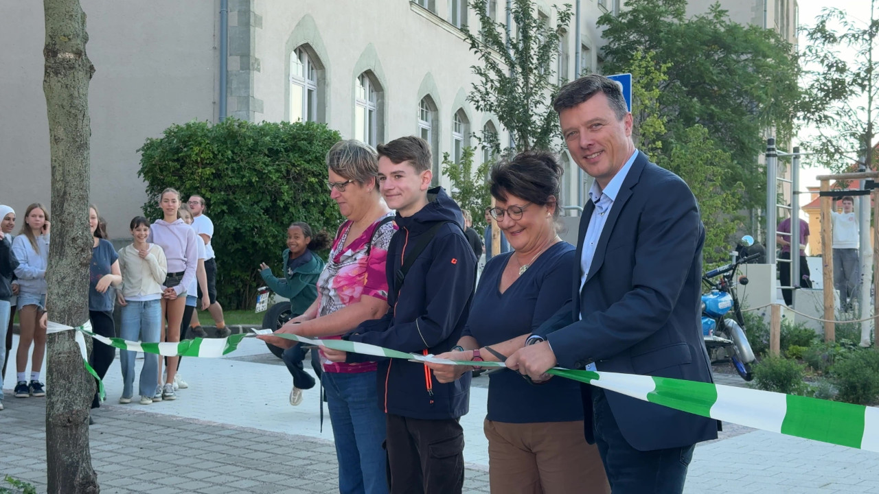 Kaendlerstraße vollständig als Pausenhof übergeben