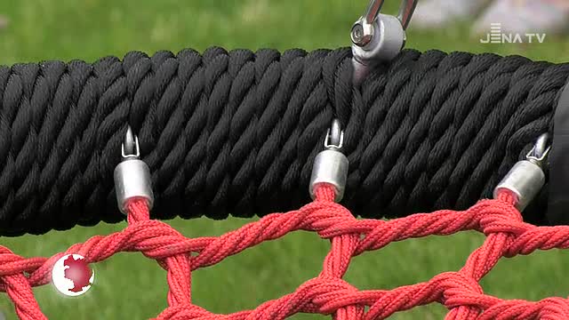 Eingeweiht: Das Haus EKKstein hat neue Außenspielgeräte im Garten aufgestellt