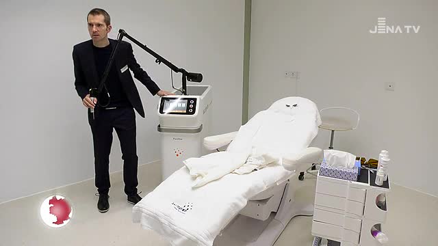 Neubau eröffnet: Das Unternehmen Asclepion Laser Technologies hat sich erweitert