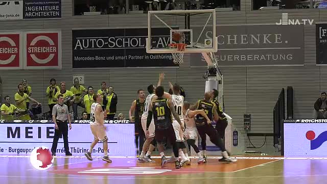 In der Tabelle: Mit dem Heimsieg sicherten sich die Basketballer von Science City den 3. Platz 