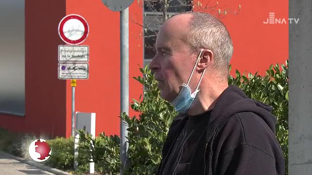 Auf Kontrollgang: Streifen des Ordnungsamtes überprüfen das Einhalten der Allgemeinverfügungen