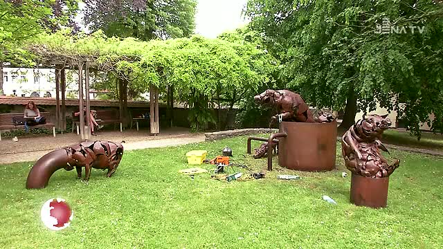 Skulpturen im Frommannschen Anwesen: Die Bildhauerin Dana Meyer stellt aus