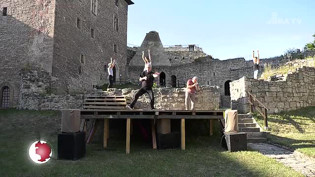 Der schönste Moment: Die Kurz- und Klein-Kunstbühne spielt wieder im Burghof Kapellendorf