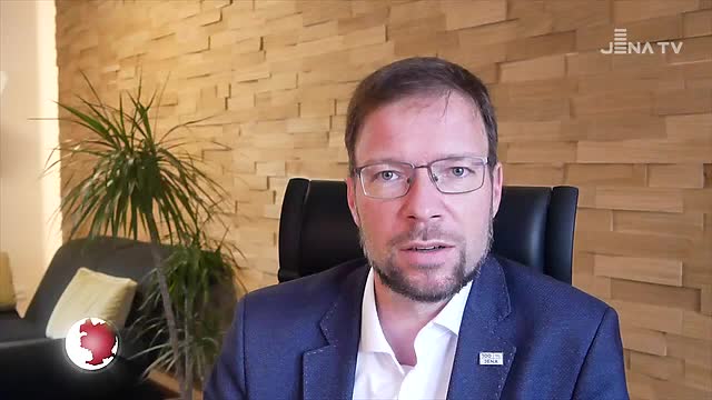 Würdigung: Oberbürgermeister Thomas Nitzsche lobt die Arbeit des Ehrenamtsbeirates