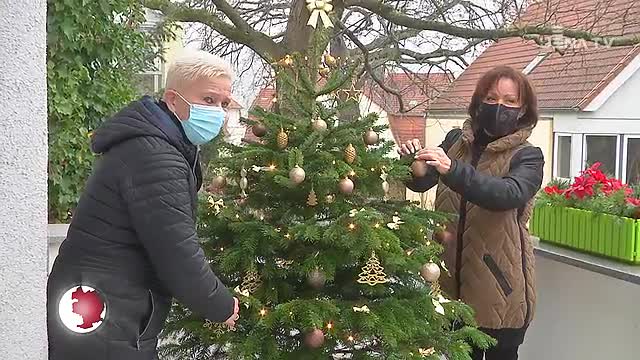Verabschiedung: Im alten Ronald McDonald Haus wurde der Weihnachtsbaum geschmückt