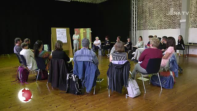 Sozialpädagogen unterstützen Lehrer: In Workshops ging es um heute das Konzept des „Teamteachings“   