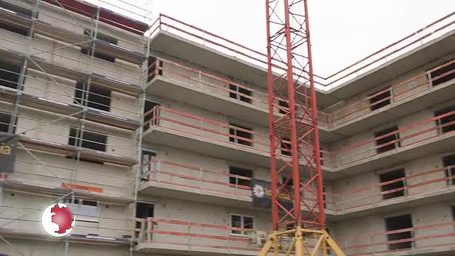 Richtfest gefeiert: An der Erlanger Allee entsteht das neue Teilhabezentrum „GUT miteinander“  