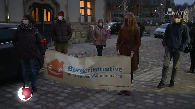 Forderungen erneuert: Die Bürgerinitiative „Soziales Wohnen in Jena“ demonstrierte vor der Stadtratssitzung