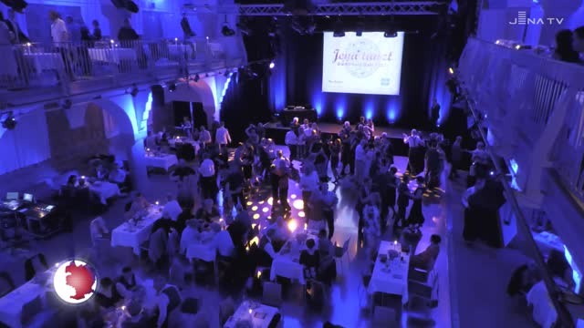 Tanzen zum Vergnügen: Zwei Jenaer Tanzschulen luden zur Gala ins Volksbad ein  