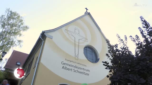 Name verpflichtet Das AlbertSchweitzerGemeindezentrum feierte sein