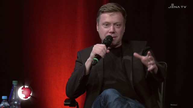 Im Dialog mit Bürgern: Der Linken-Bundesvorsitzende Martin Schirdewan war zu Gast im Volksbad