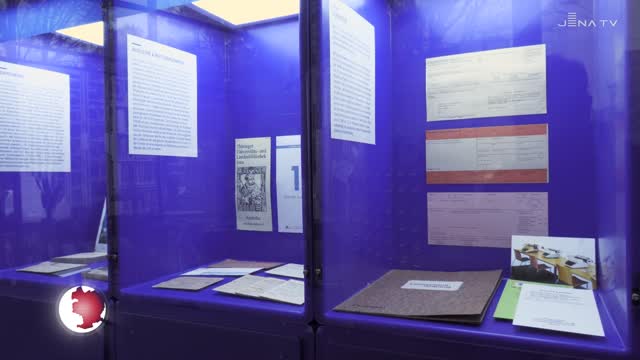 Bibliotheksgeschichte: Ausstellung „Unboxing ThULB“ läuft noch bis Jahresende