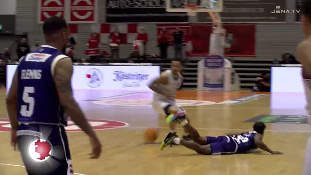 Basketball-Niederlage: Das Zweitliga-Team von Medipolis SC Jena zog gegen Paderborn den Kürzeren