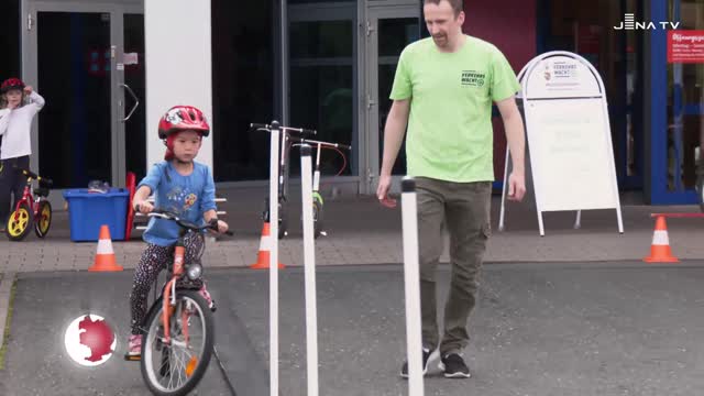 Für die Erstklässler – Bei einem Aktionstag lernten die Kleinen etwas über Verkehrssicherheit
