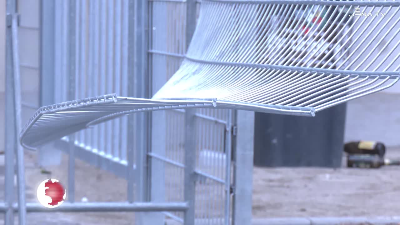 Auseinandersetzungen – Fußball-Fans sorgten für Verletzte und Sachschäden