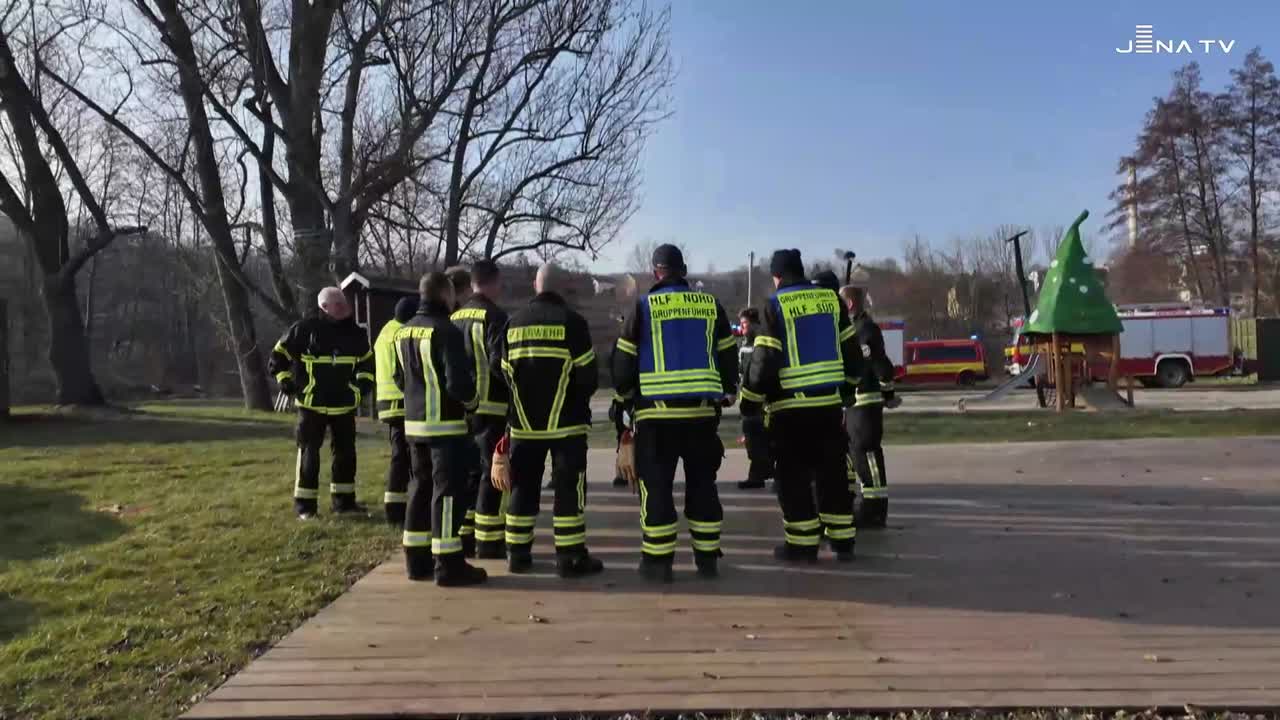 Eisrettung – Berufsfeuerwehr Jena übt am Schleichersee den Ernstfall