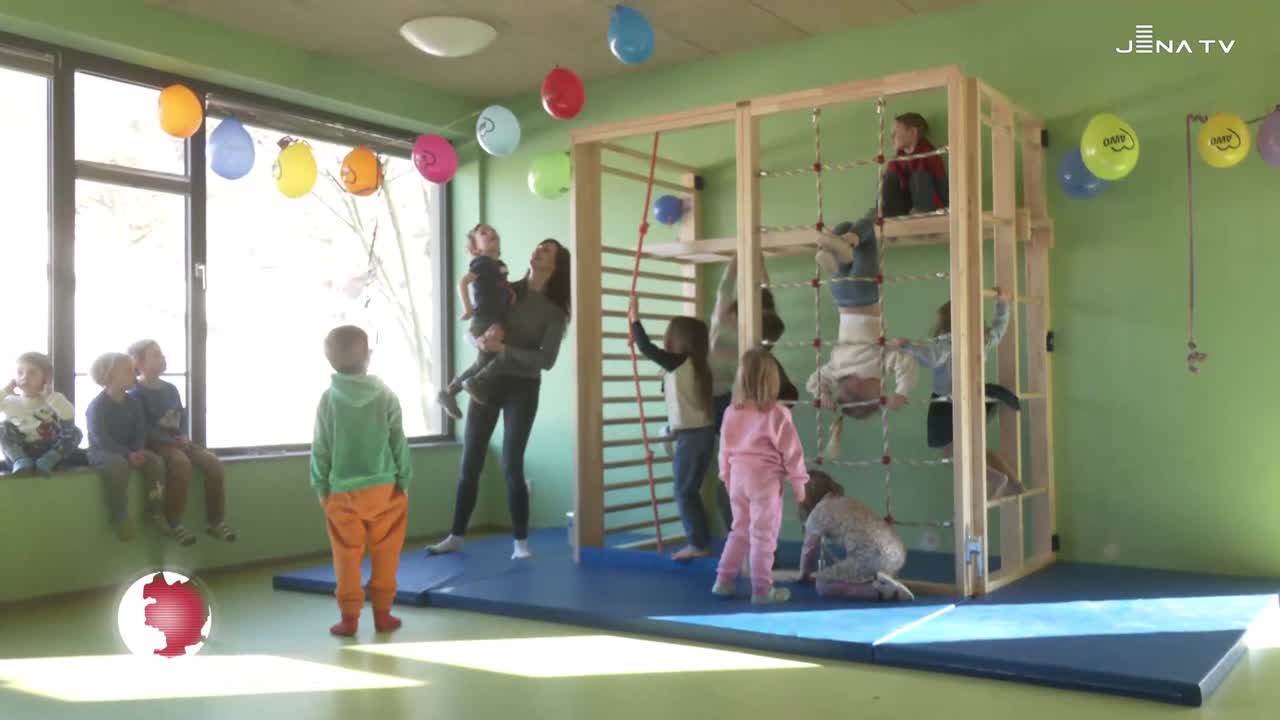 Kletterspaß: Neues Indoor-Gerüst sorgt für Freude bei den Kindern