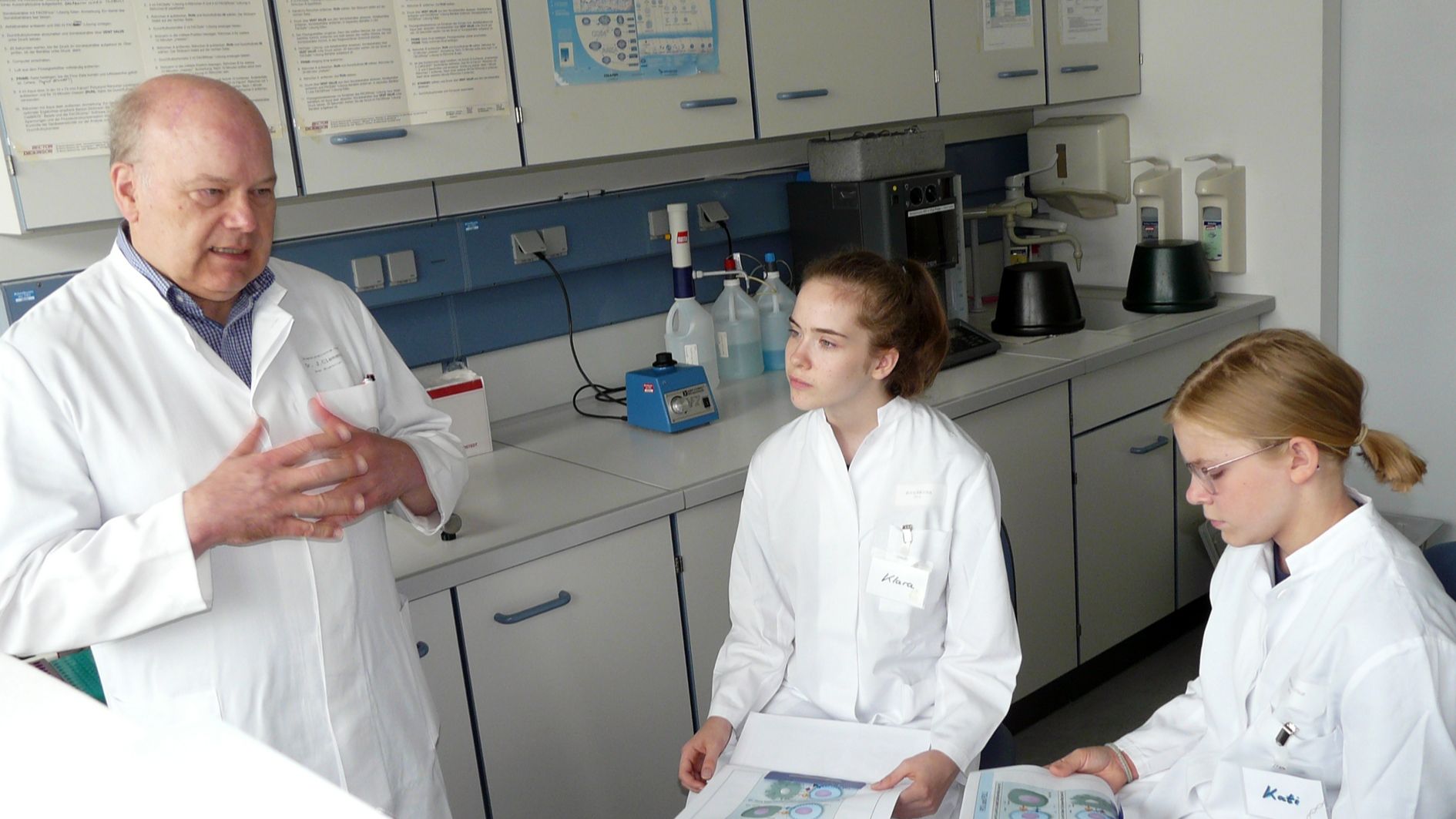 Jun.iversity-Sommercamp zu Besuch im Uniklinikum