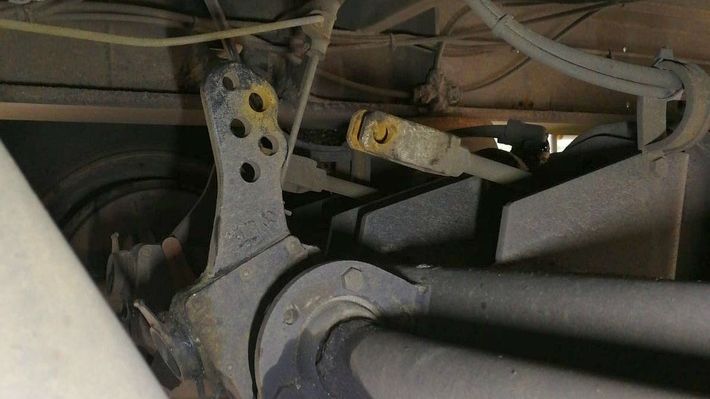 Lkw-Fahrer legt eigene Bremse still und will bis nach Moskau