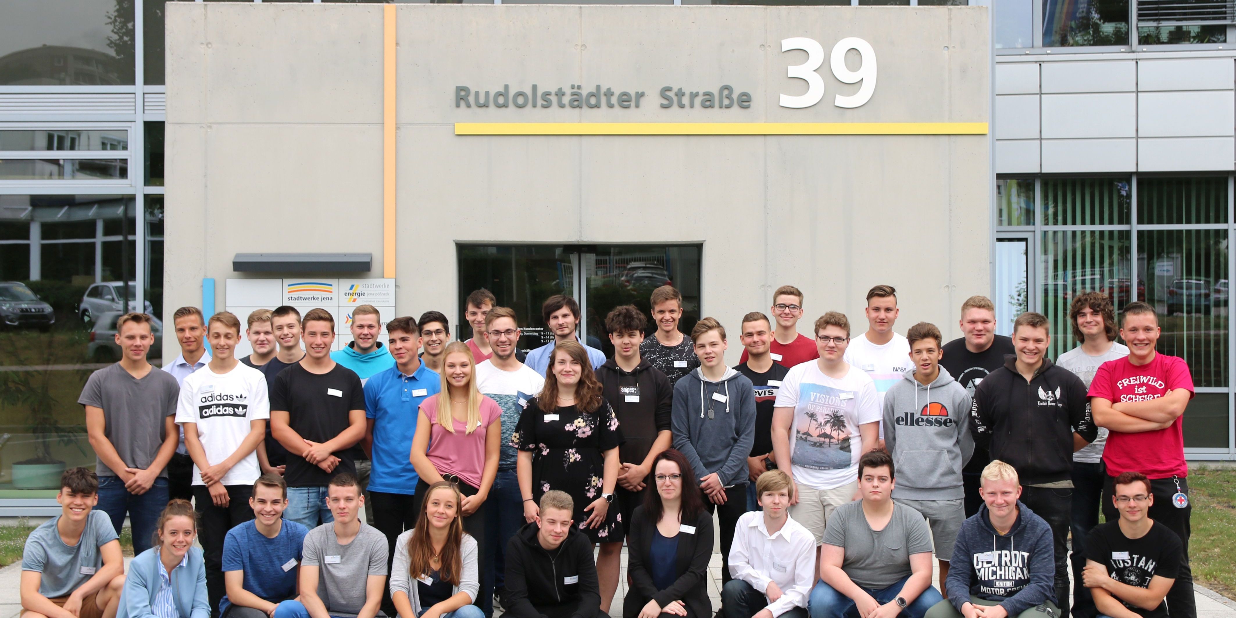 42 neue Azubis bei der Stadtwerke Jena Gruppe 42 neue Azubis bei der Stadtwerke Jena Gruppe
