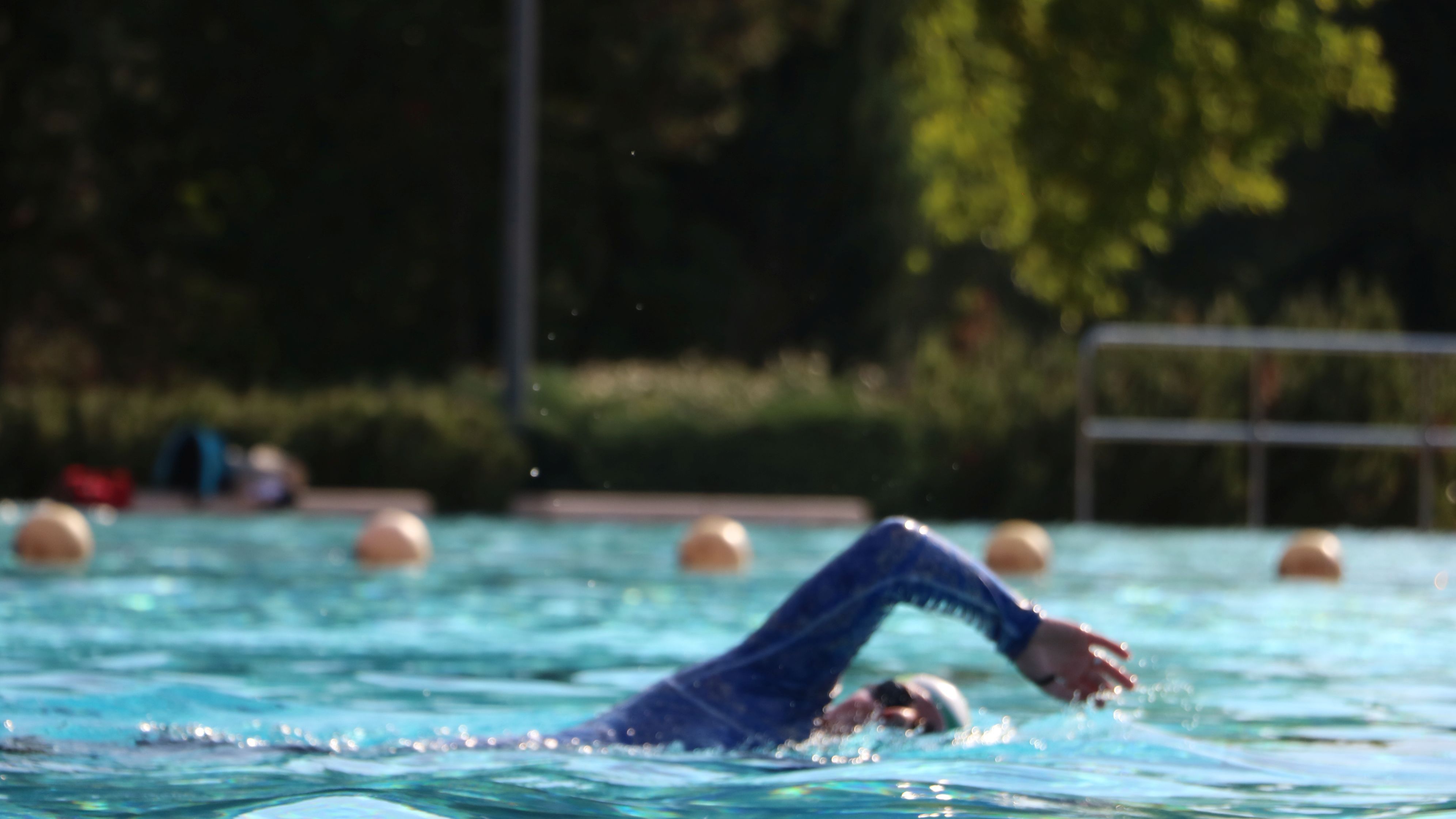 Frühschwimmangebot bis Saisonende verlängert