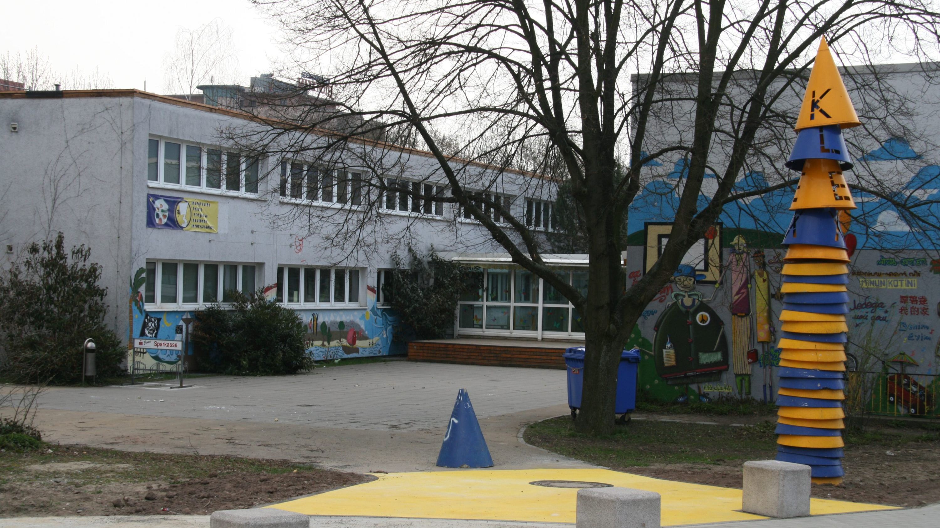 Kleidermarkt für Kinder und Erwachsene 