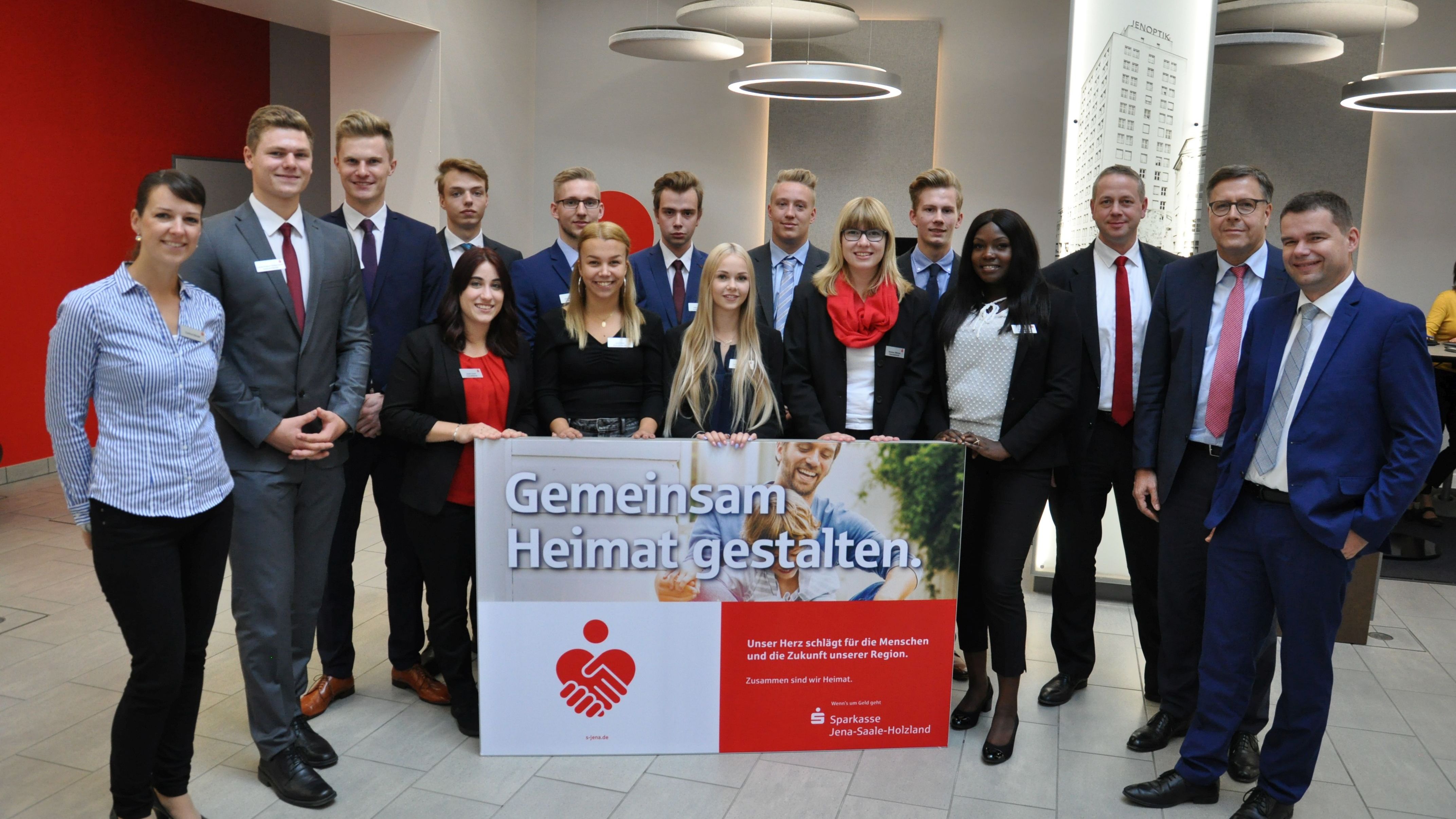 Sparkasse JenaSaaleHolzland begrüßte Azubis Jena TV Sehen, was