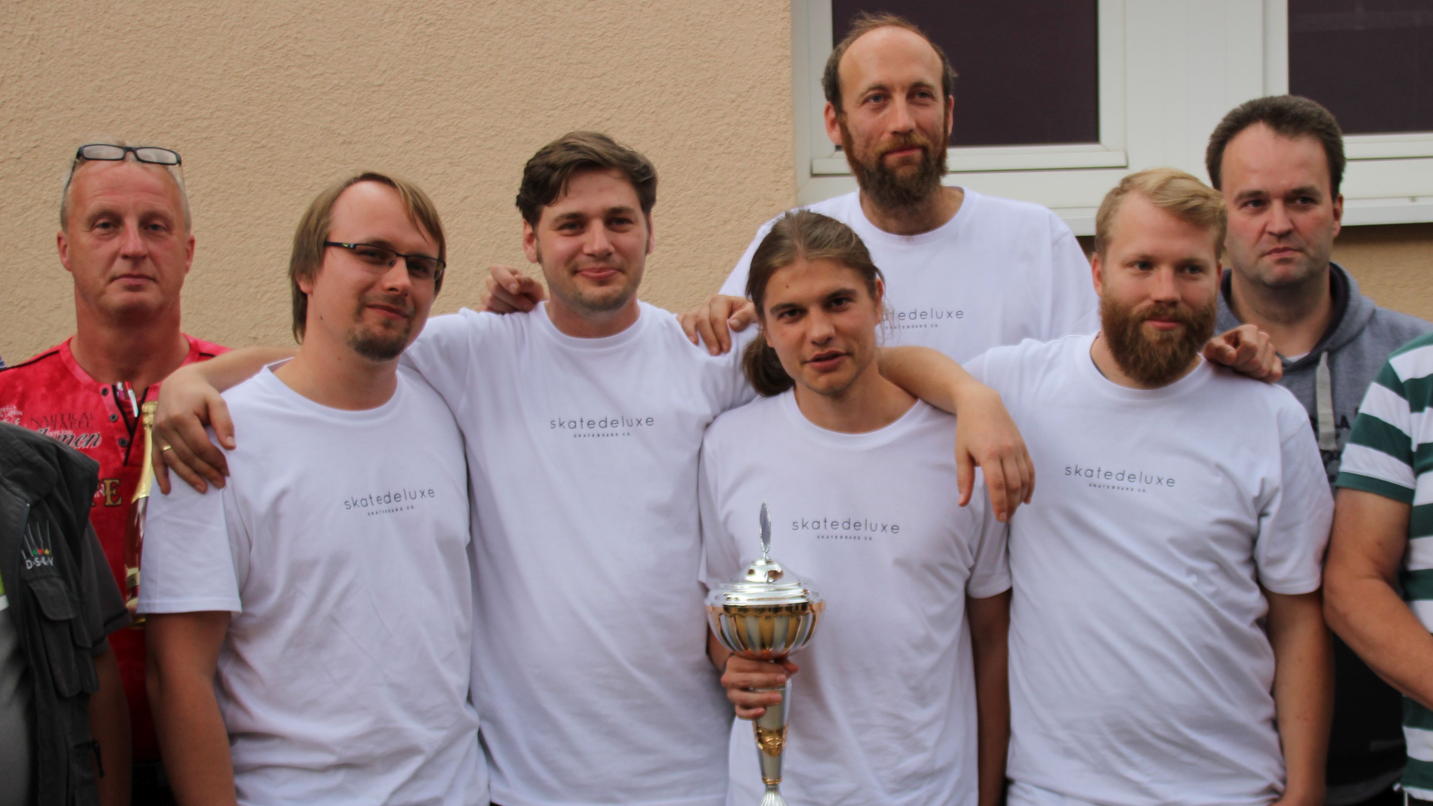 1.	Studentischer Skatverein Jena Skat-Deluxe in Regionalliga aufgestiegen