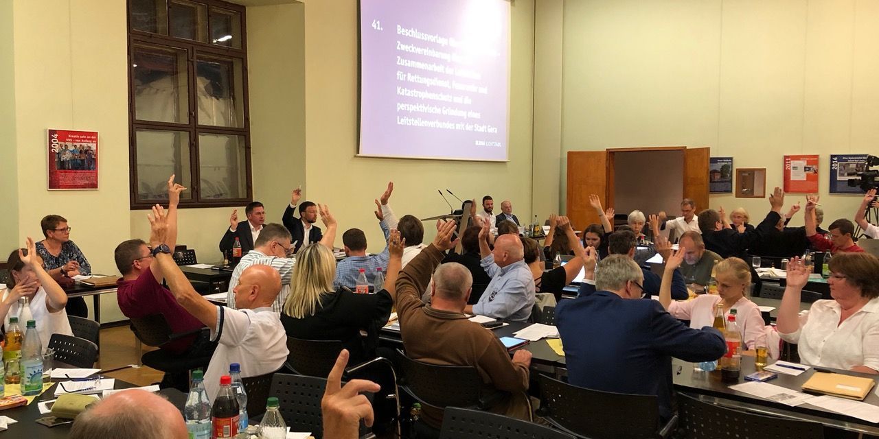 Zweckvereinbarung zur Leitstellen-Zusammenarbeit Zweckvereinbarung zur Leitstellen-Zusammenarbeit