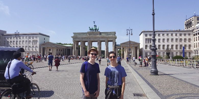 SCHOTT organisiert internationalen Austausch für Mitarbeiterkinder