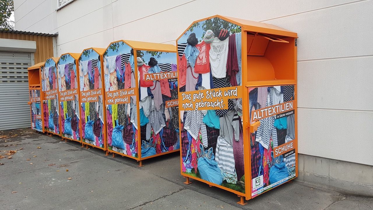 Farbe für Altkleidercontainer