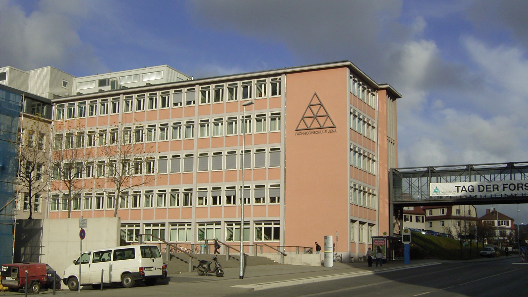 Gespräch zur Ausstellung „Wirksam ohne Waffen“ 