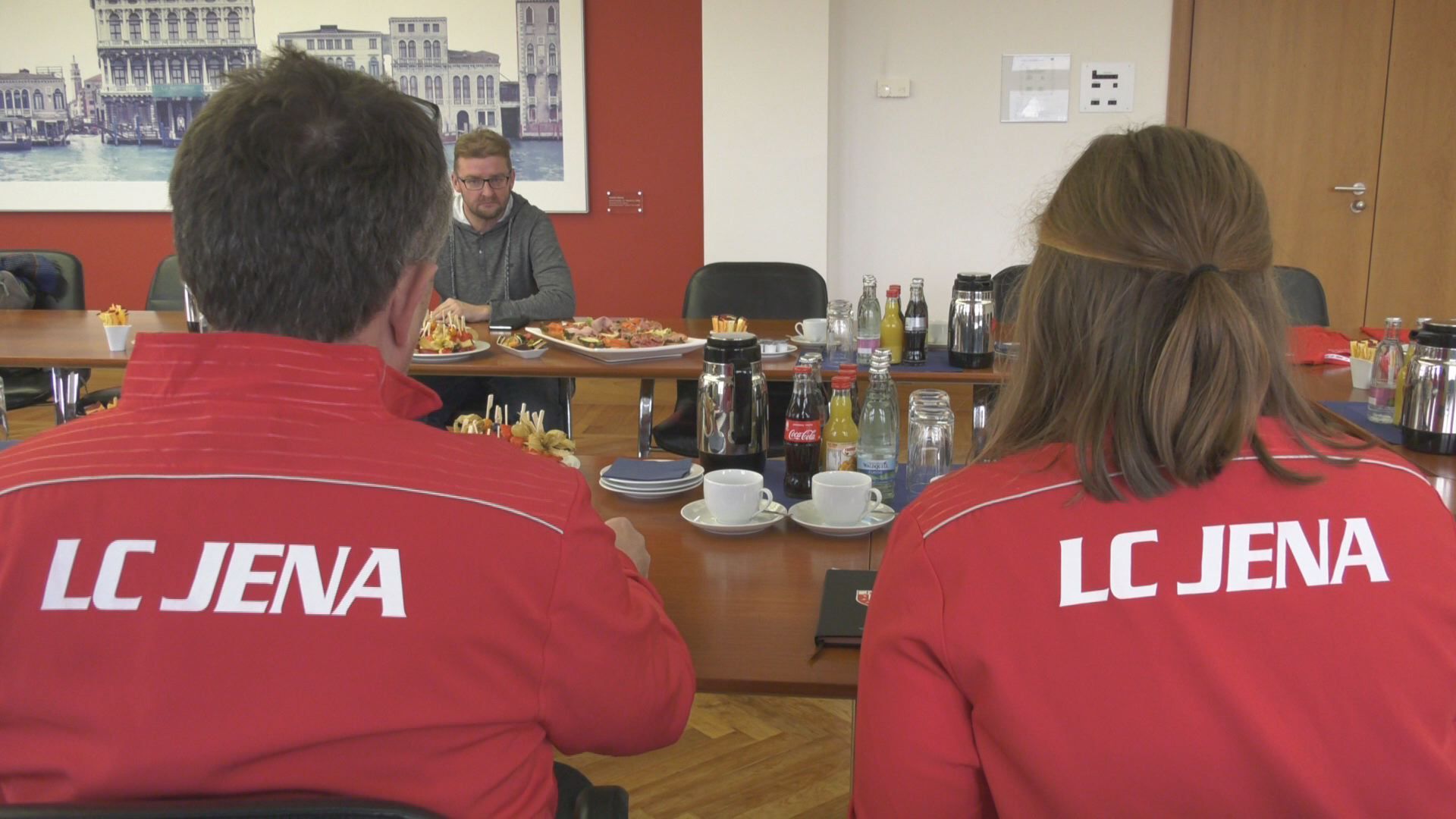 Sport gefördert: Die Jenoptik AG unterstützt den Leichtathletik Club Jena bei der Arbeit mit Kindern