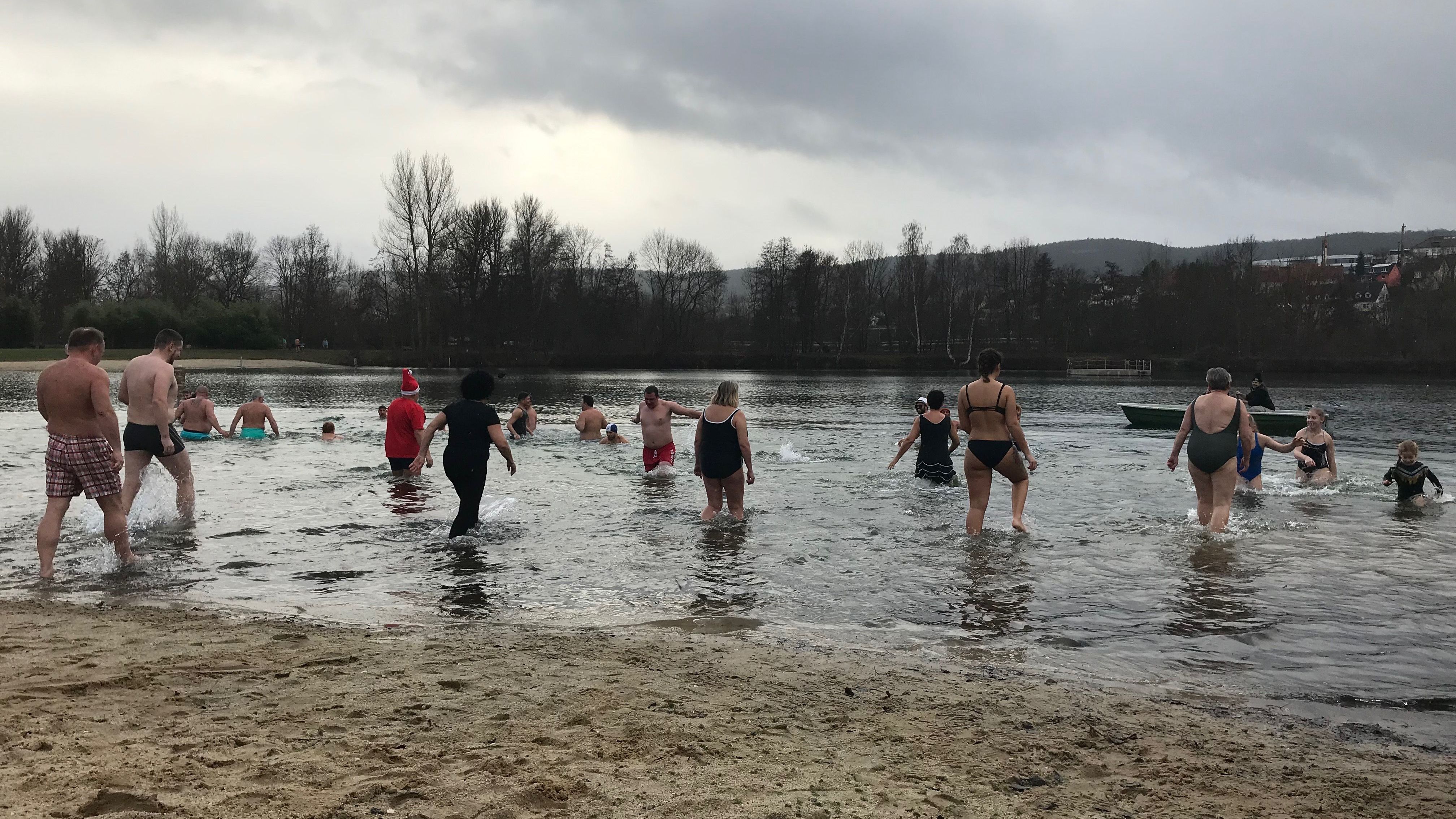 3. Neujahrsschwimmen im Jenaer Südbad 