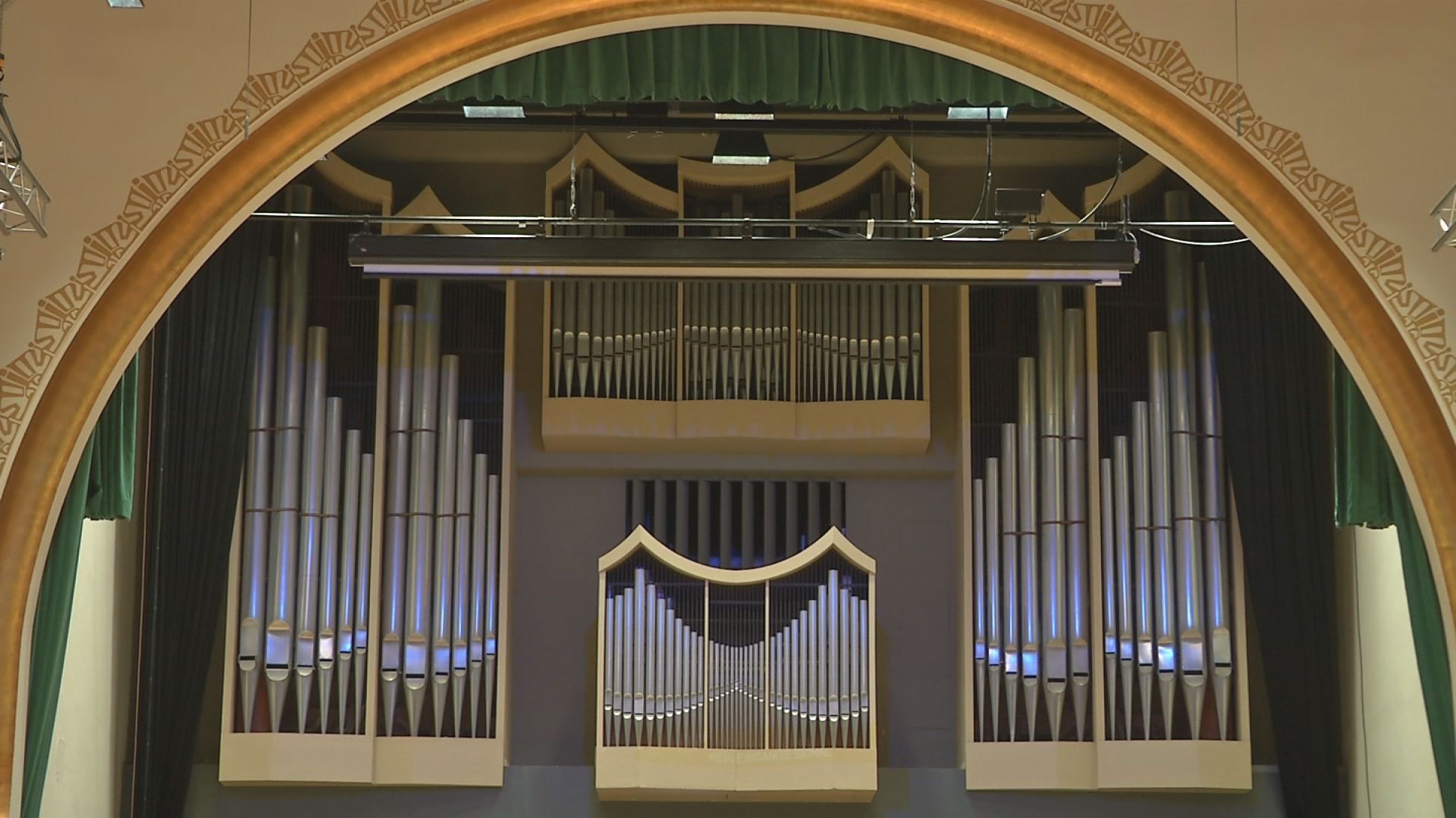 „Orgelgipfel“ beim OB: Volkshaus-Orgel wird nicht in Einzelteilen verkauft