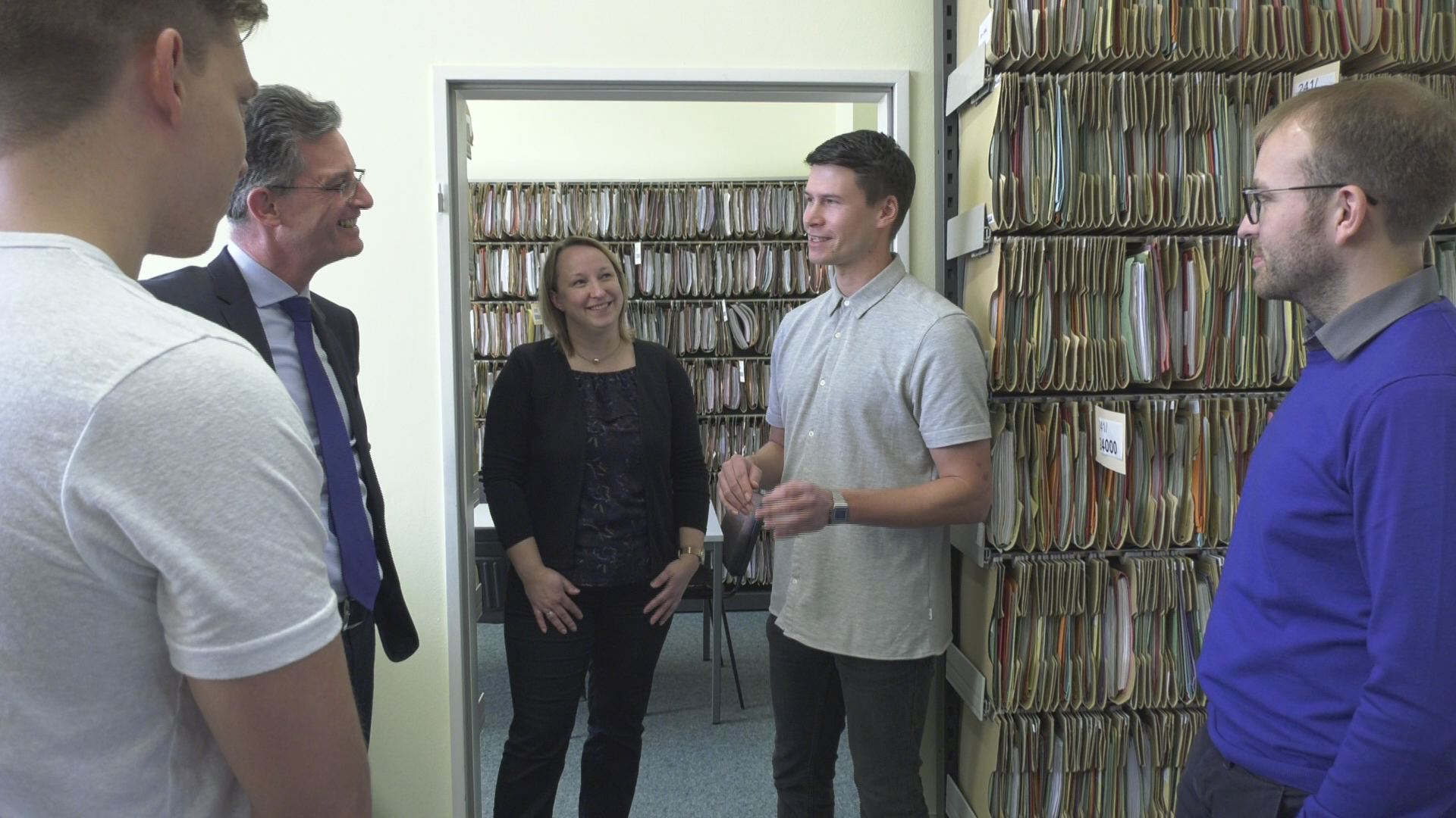 Neue Perspektiven: Das Finanzamt  am Leutragraben ist Arbeitsplatz, Behörde und Ausbildungsstätte 