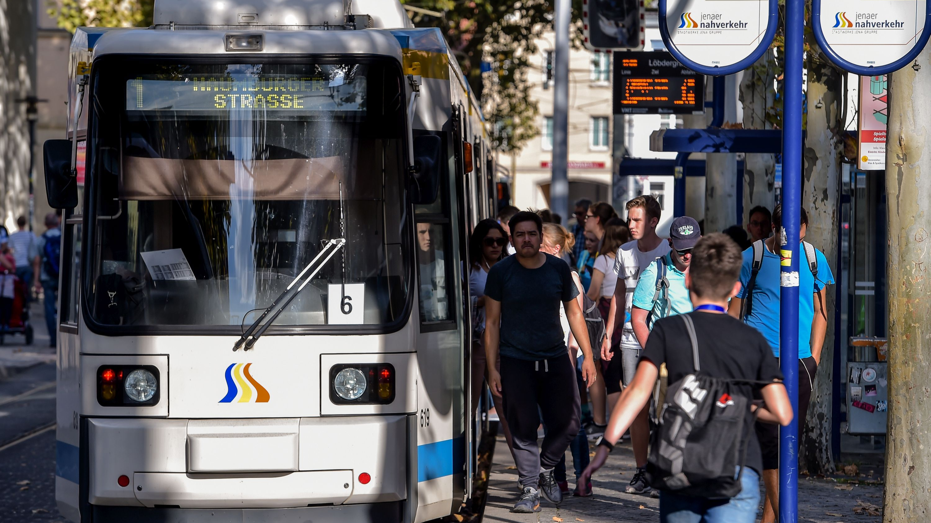 Jenaer Fahrgäste in Bus und Bahn: Leichter Anstieg 2019