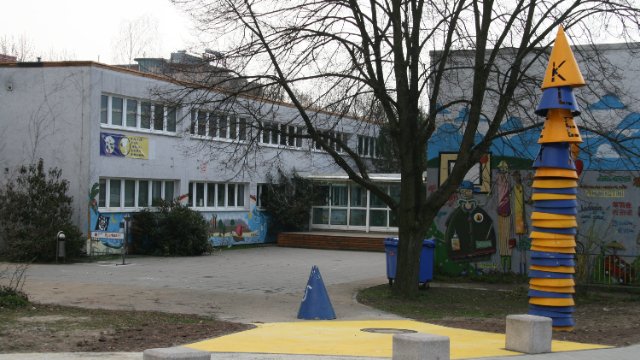 Kleidermarkt für Kinder und Erwachsene im Klex