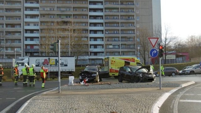 Zusammenstoß an Autobahnauffahrt