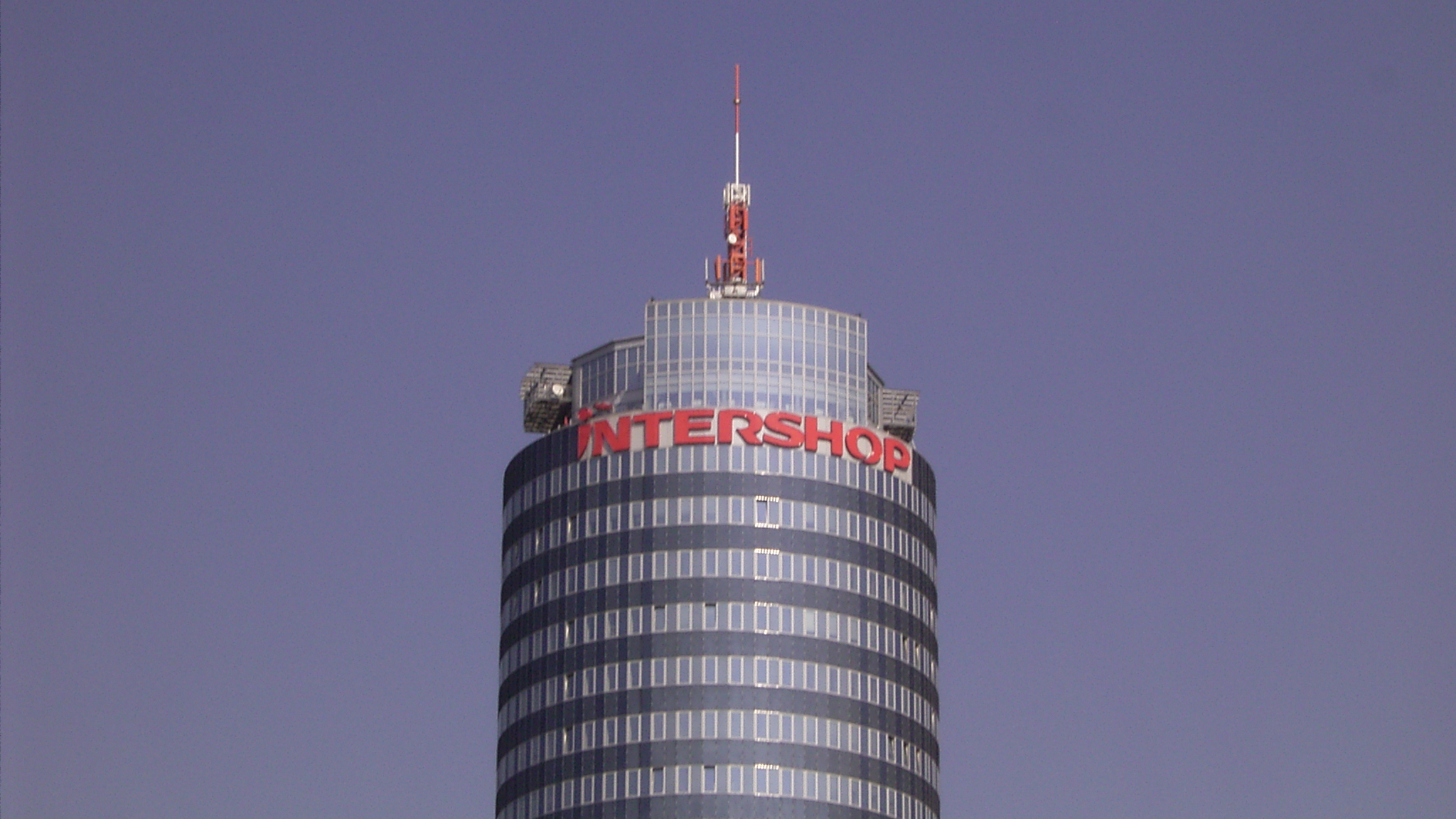 Intershop: Leichtes Umsatzwachstum 