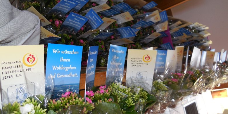 Blumenmeer in der Kulturkirche Löbstedt