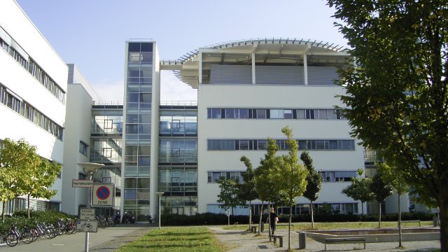 COVID-19: Therapiestudie am UKJ 