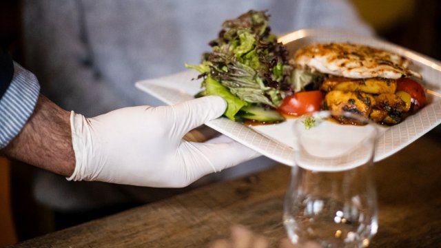 Gastronomie: Gäste sollen Geduld mitbringen   