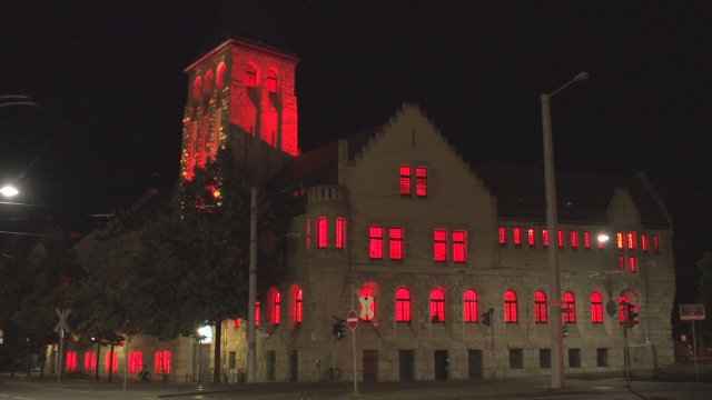 Branche sieht rot: Mit der Aktion „Night of Light“ machten Veranstalter auf ihre Notlage aufmerksam