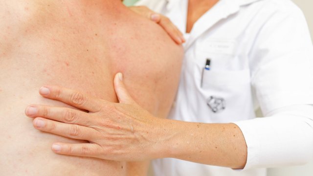 Behandlung von Schmerz-Patienten 