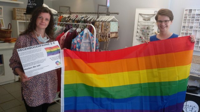 CSD Jena lässt Stadtkirche im Regenbogen anstrahlen