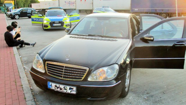 Polizeikontrolle - bei drei von vier Insassen Drogen festgestellt