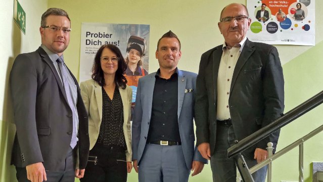 Vorstand der SHK-Kreisvolkshochschule wiedergewählt