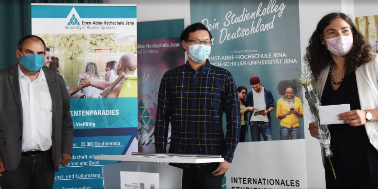 Gratulation für Absolventen des Internationalen Studienzentrums Thüringen