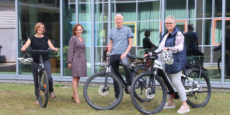 Stadtwerke-Mitarbeiter fahren auf Jobrad ab 